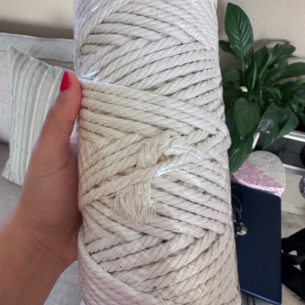 Macrame yarn natural white colored